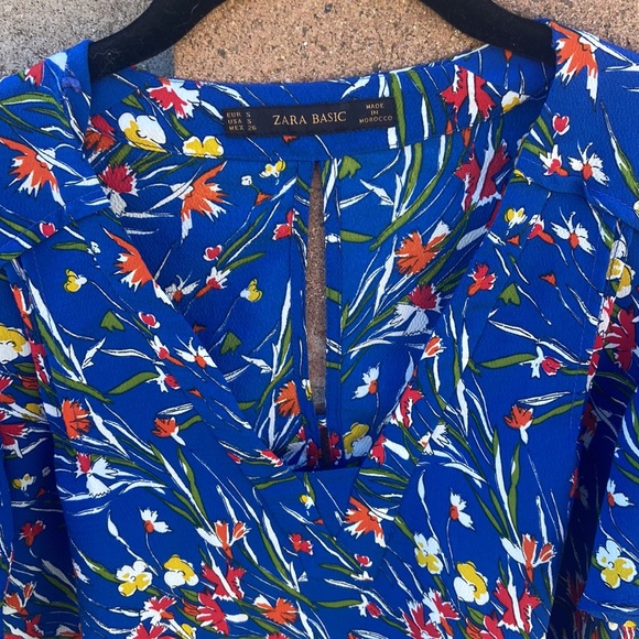 Zara basics flare short sleeve floral blouse - Picture 2 of 5